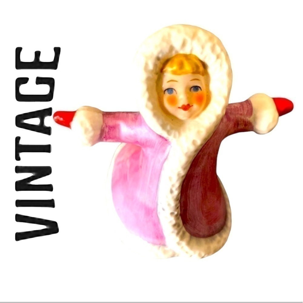 Vintage Goebel Ceramic Figurine 11-703 Girl Throwing Snowball Red Coat  4"